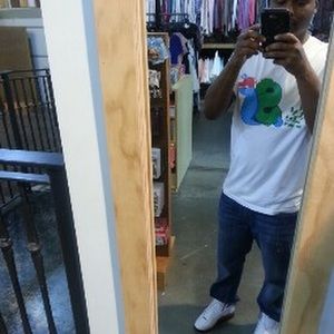 Meet your Posher, Bakari